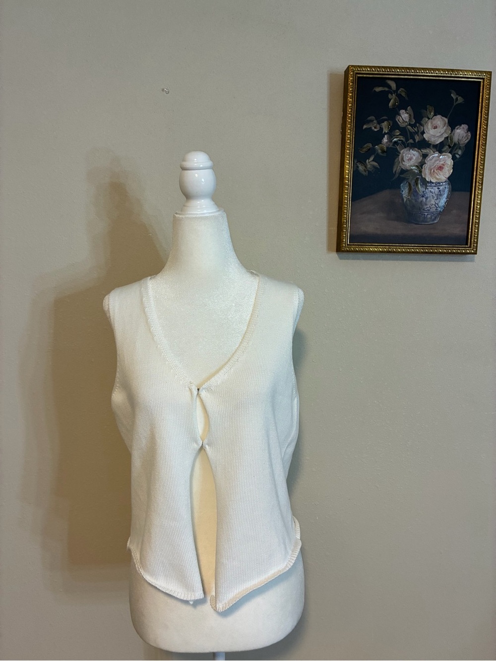 Sleeveless V-Neck Knit Tank with Front Keyhole - Cream